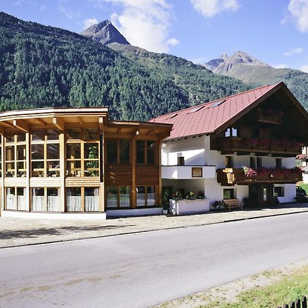 Modern Apartment in L ngenfeld near Ski Area Längenfeld Exterior foto