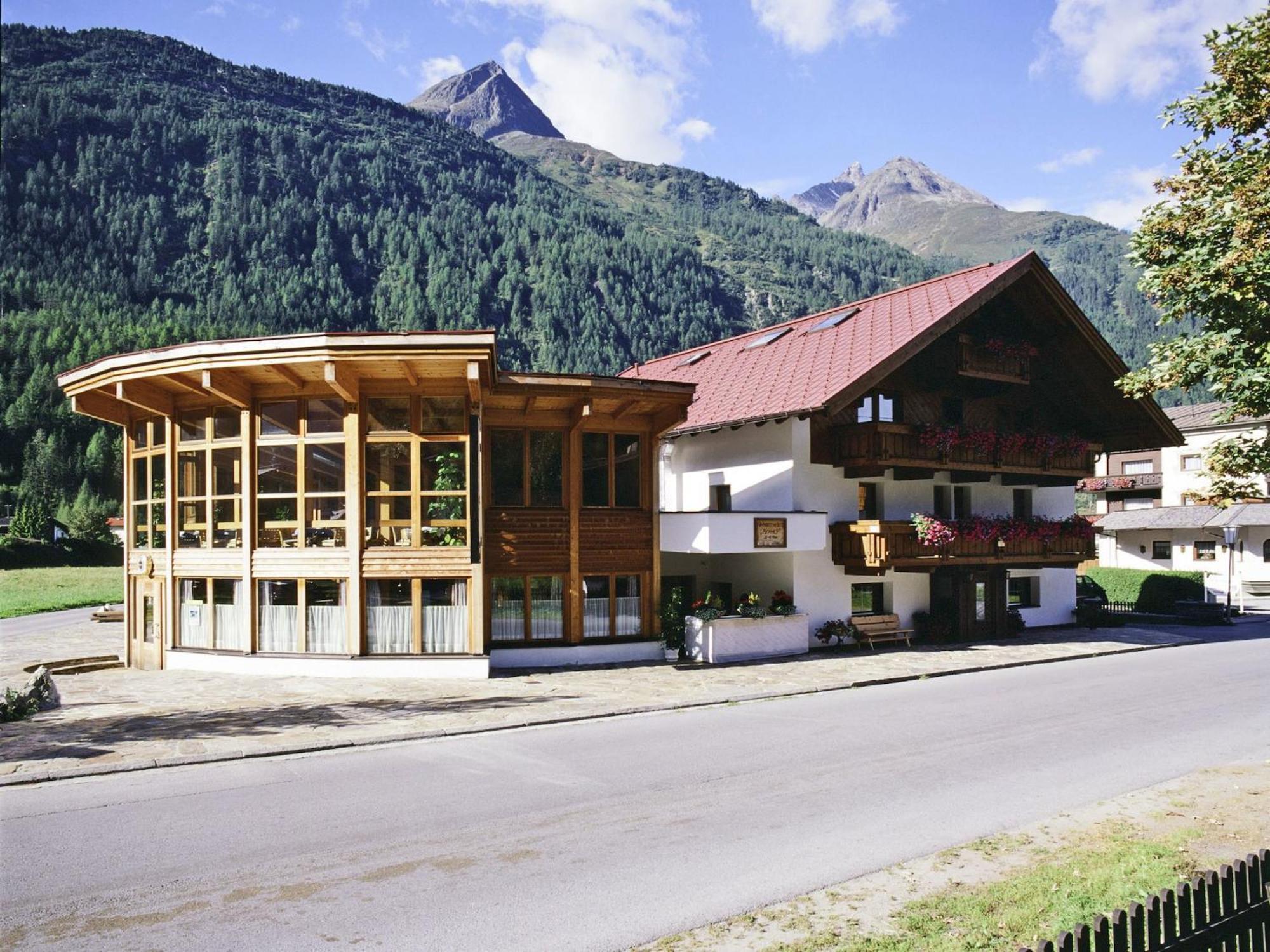 Modern Apartment in L ngenfeld near Ski Area Längenfeld Exterior foto
